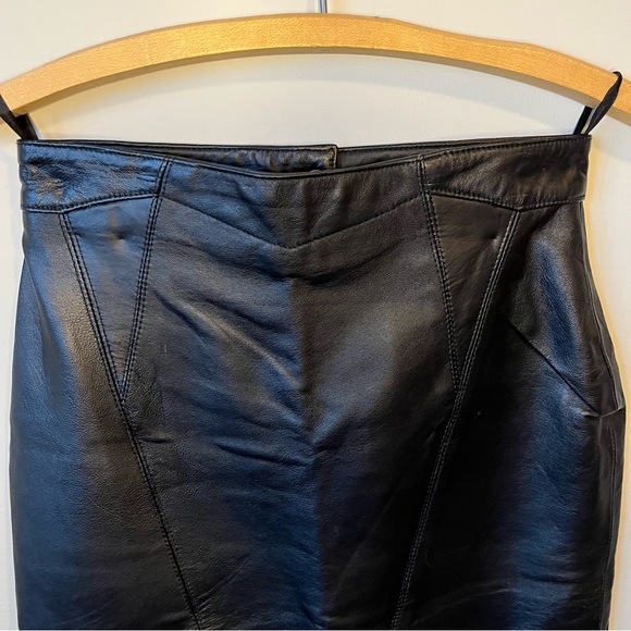 Vintage Paris Sport Club 100% leather skirt size xs - Picture 2 of 10
